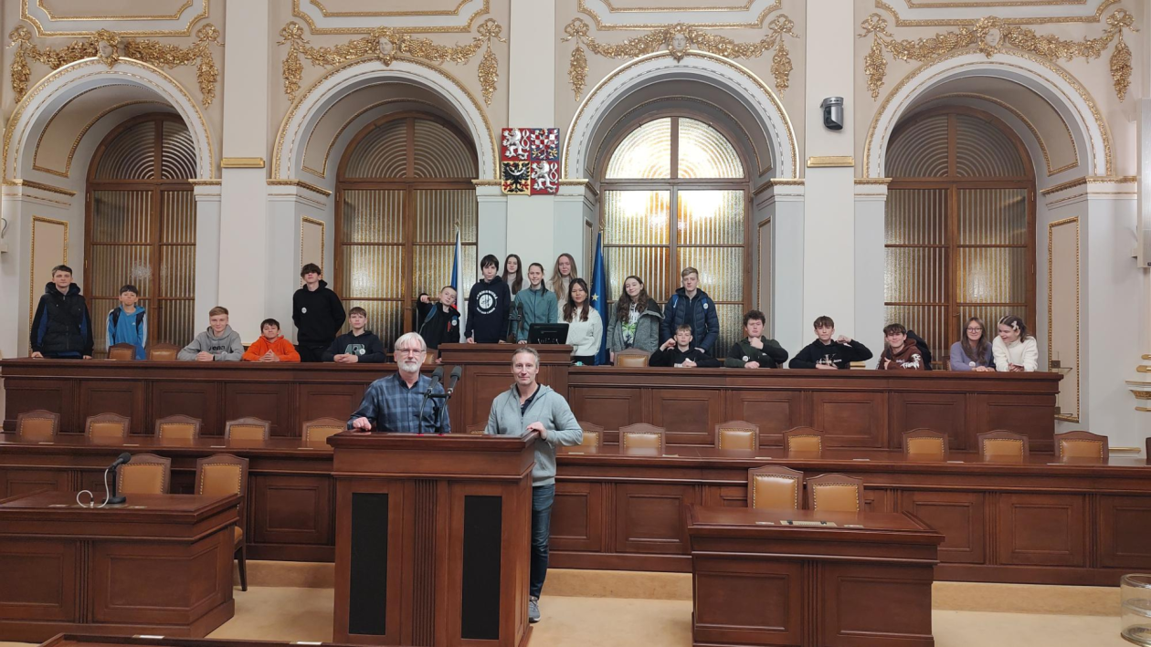 Naši žáci na návštěvě Parlamentu ČR