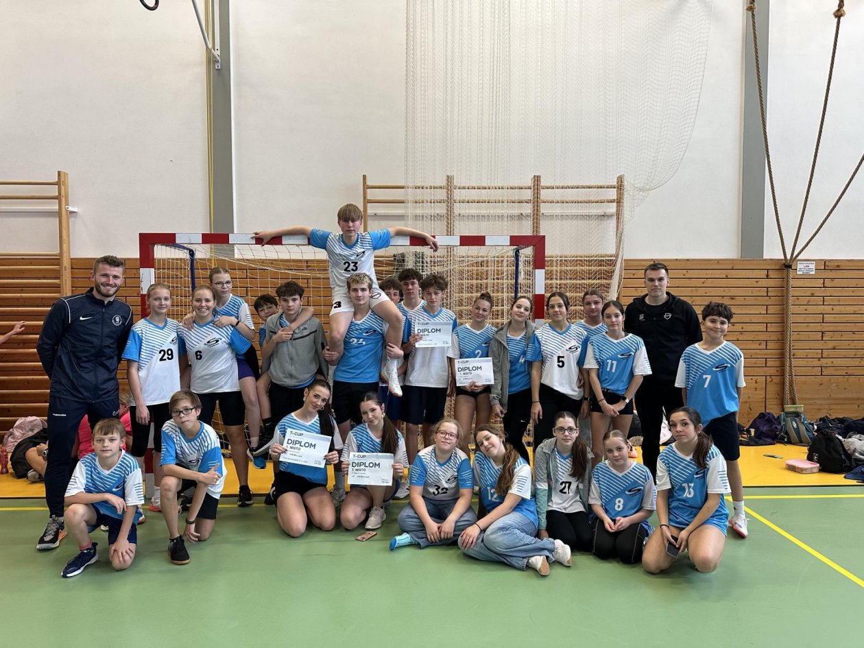 Česko vesluje 2025: Úspěšná účast žáků ZŠ Stříbrnická